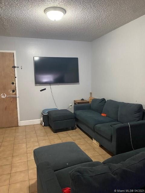 Miami, FL 33126,325 NW 72nd Ave #112
