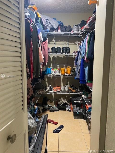 Miami, FL 33126,325 NW 72nd Ave #112