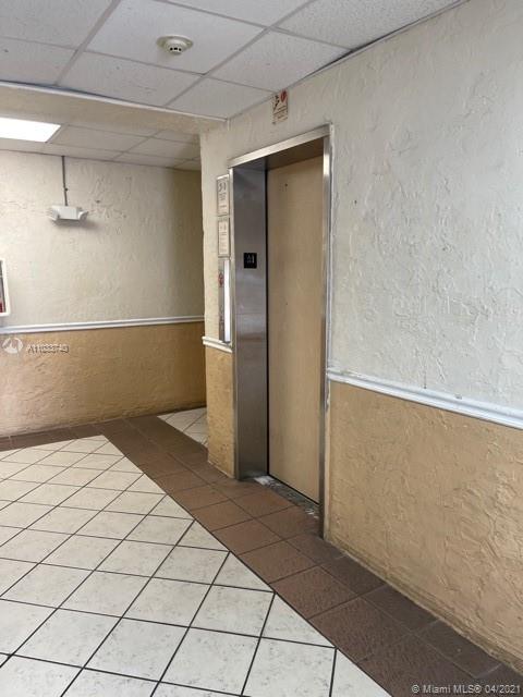 Hialeah, FL 33012,5755 W 20  Ave #403