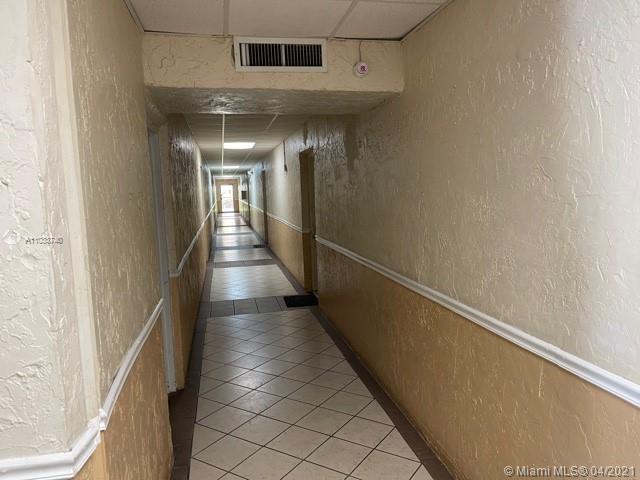 Hialeah, FL 33012,5755 W 20  Ave #403