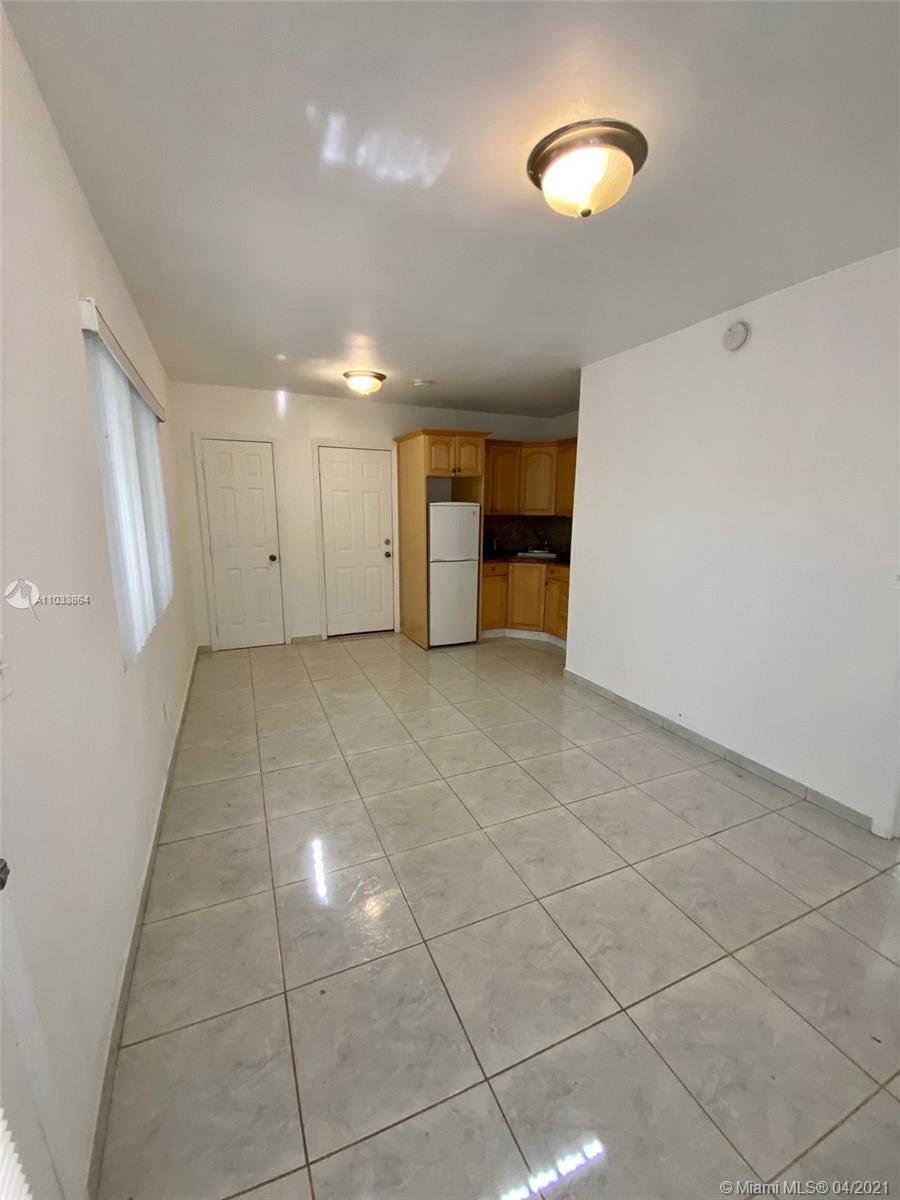 Miami Beach, FL 33141,8420 Byron Ave #15