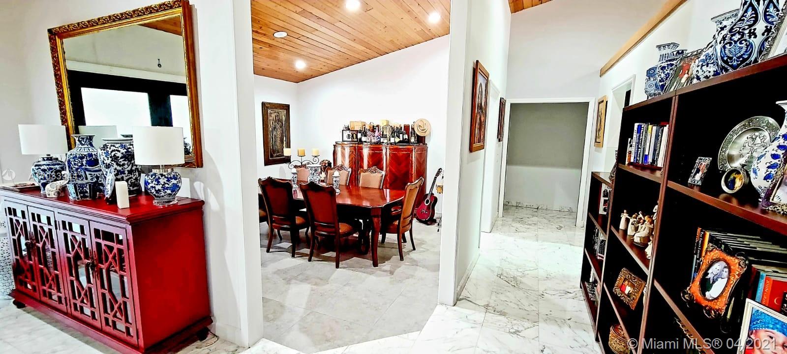 Miami, FL 33173,9220 SW 71st St