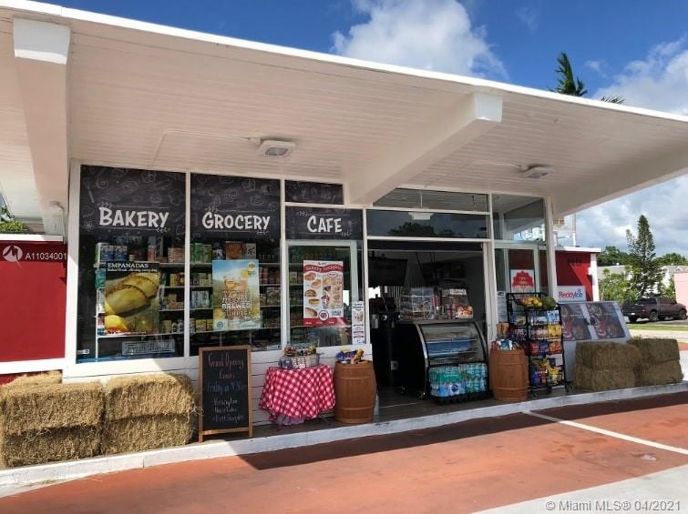 Miami, FL 33157,Convenience Store