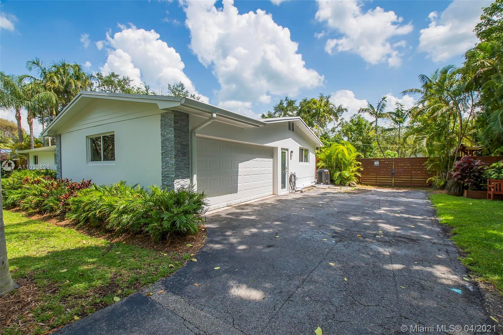 Palmetto Bay, FL 33157,7520 SW 172nd St