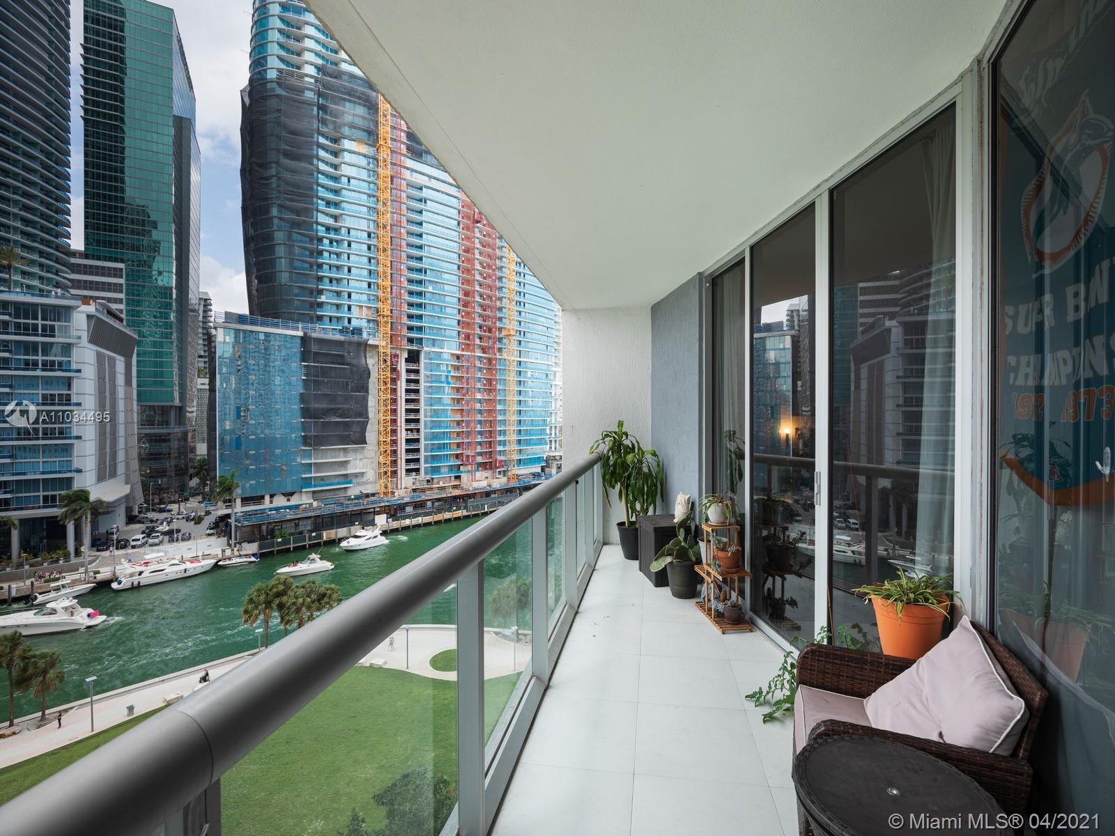 465 Brickell Ave #906, Miami, FL 33131