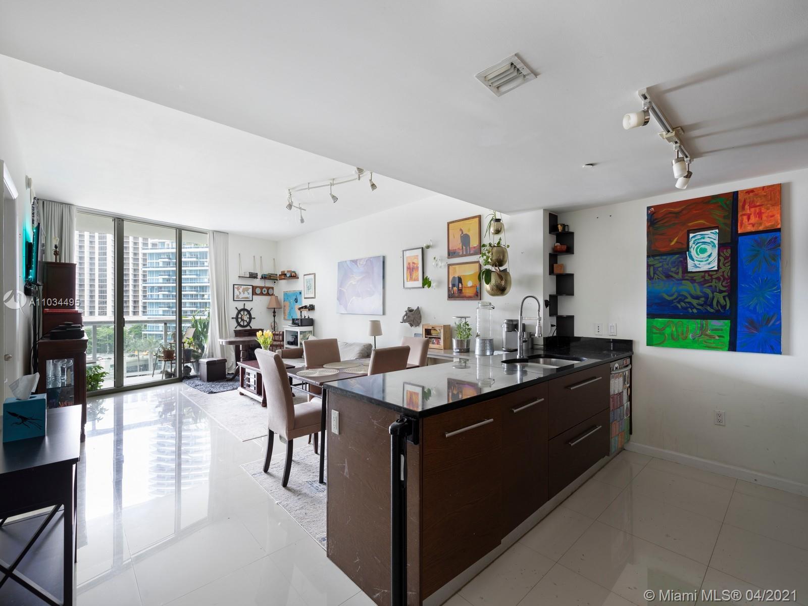 Miami, FL 33131,465 Brickell Ave #906