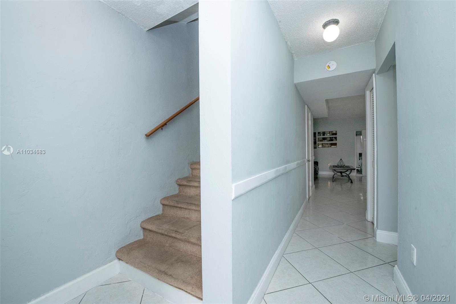 Hialeah, FL 33014,900 W 80th Pl #900