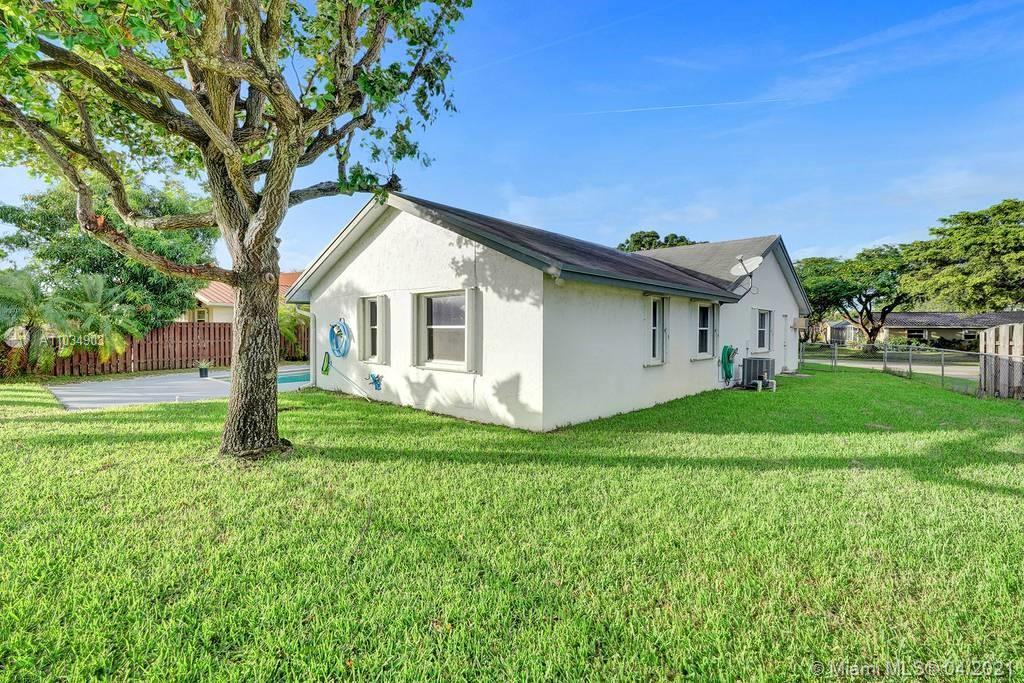 Plantation, FL 33317,6780 SW 20th St