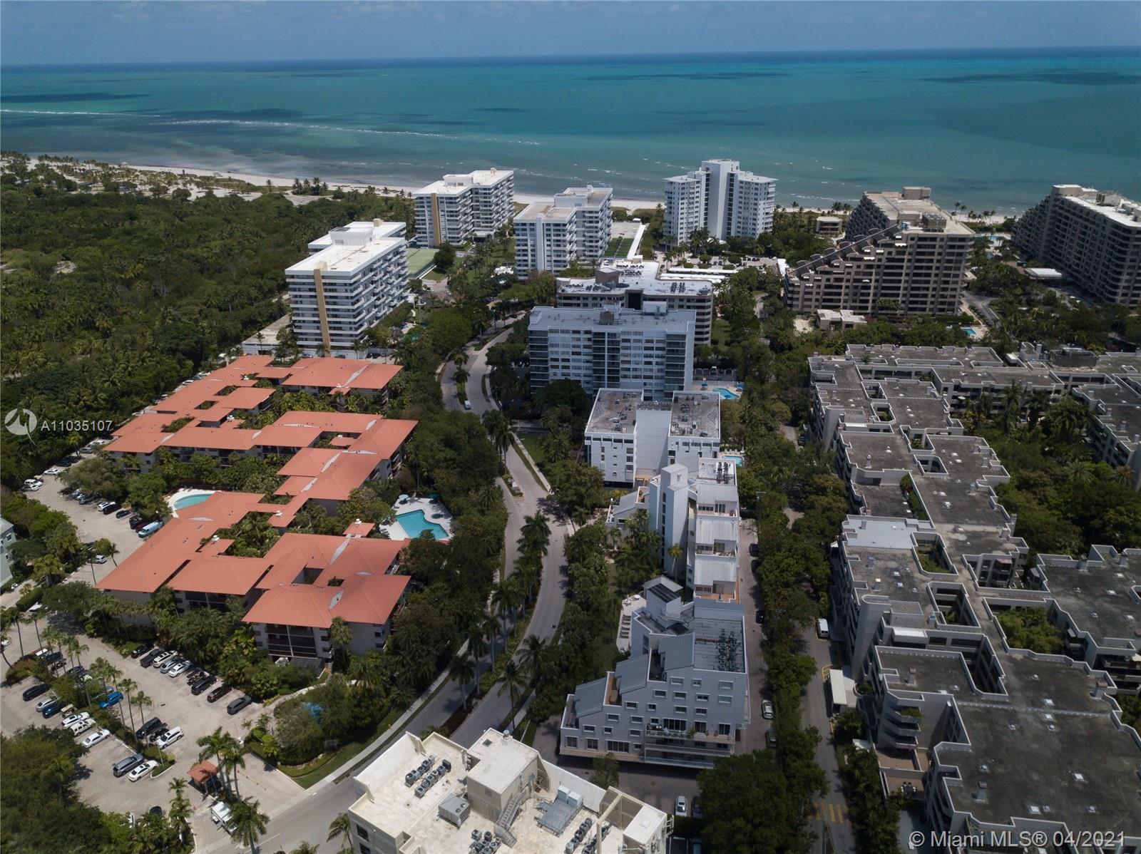 Key Biscayne, FL 33149,50 Ocean Lane Dr #204