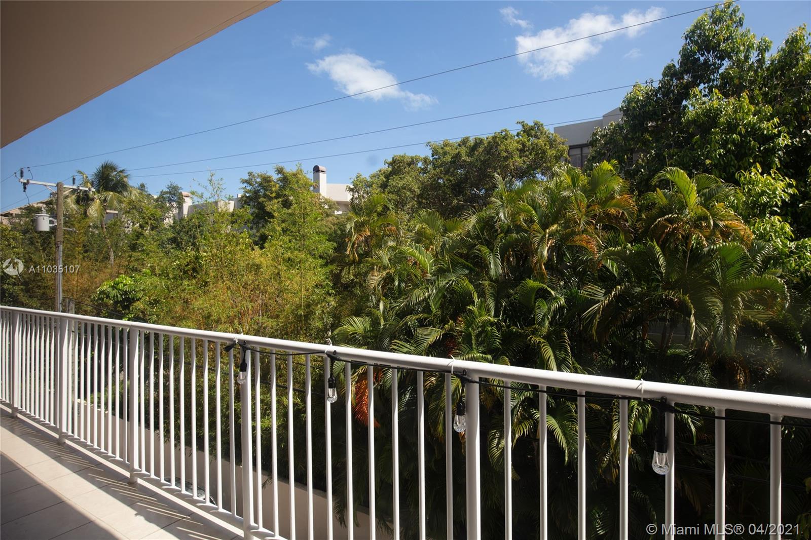 Key Biscayne, FL 33149,50 Ocean Lane Dr #204