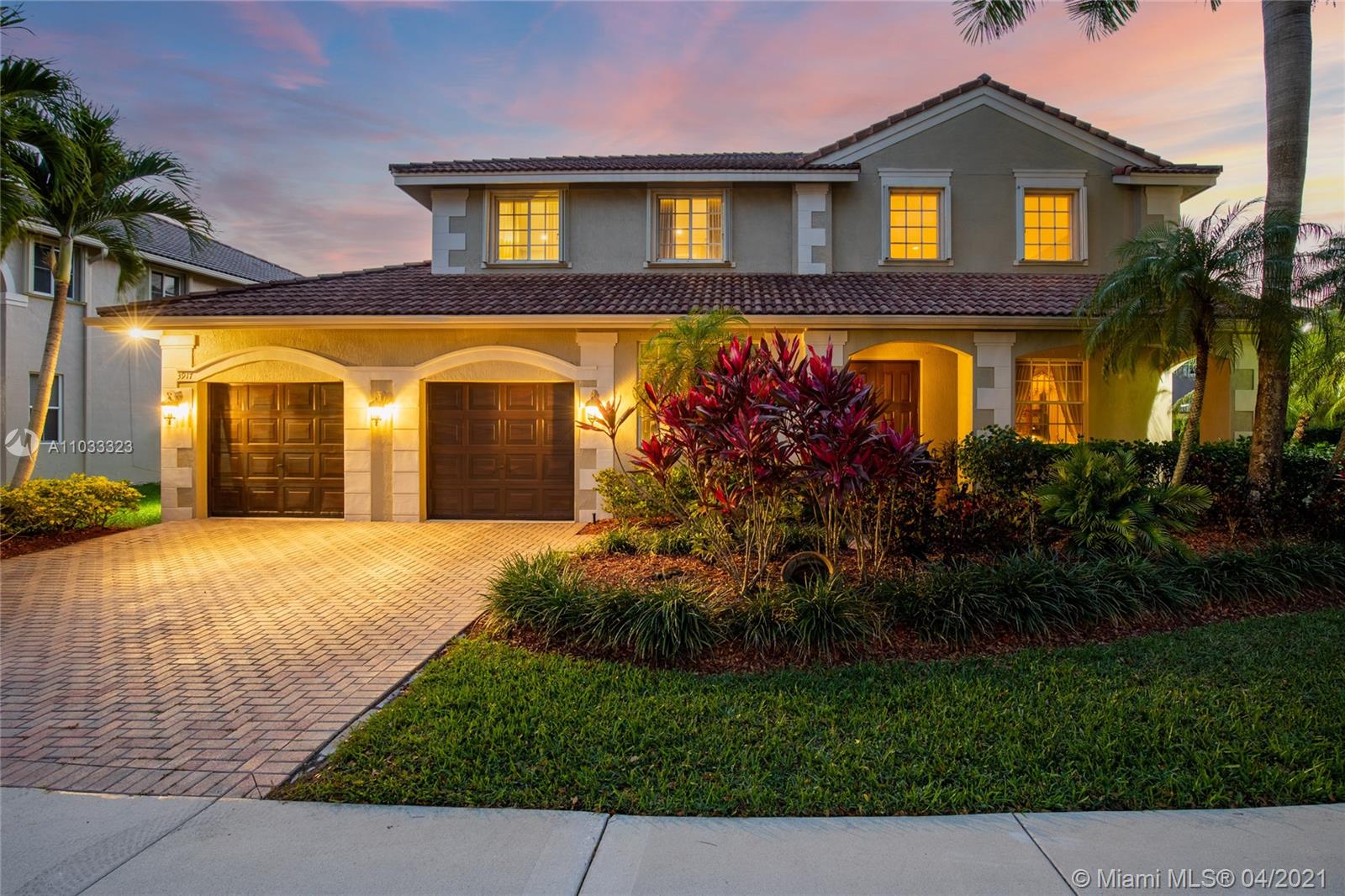 Weston, FL 33331,3917 Heron Ridge Ln