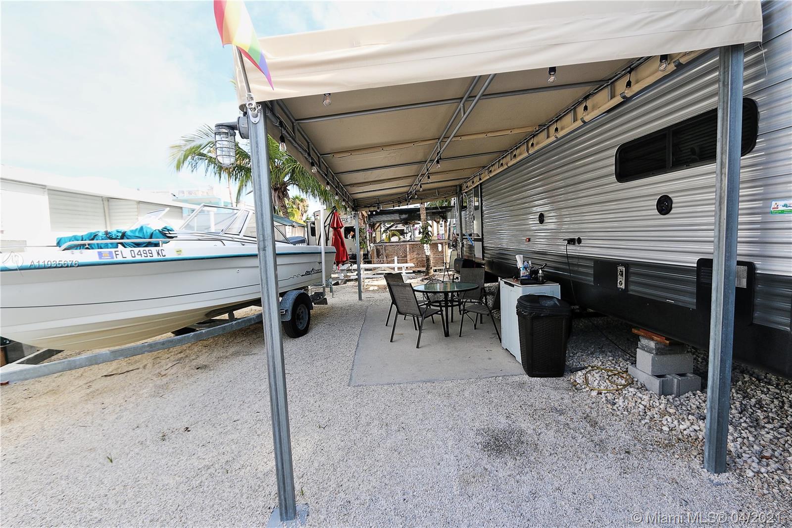 Key Largo, FL 33037,325 Calusa St #62