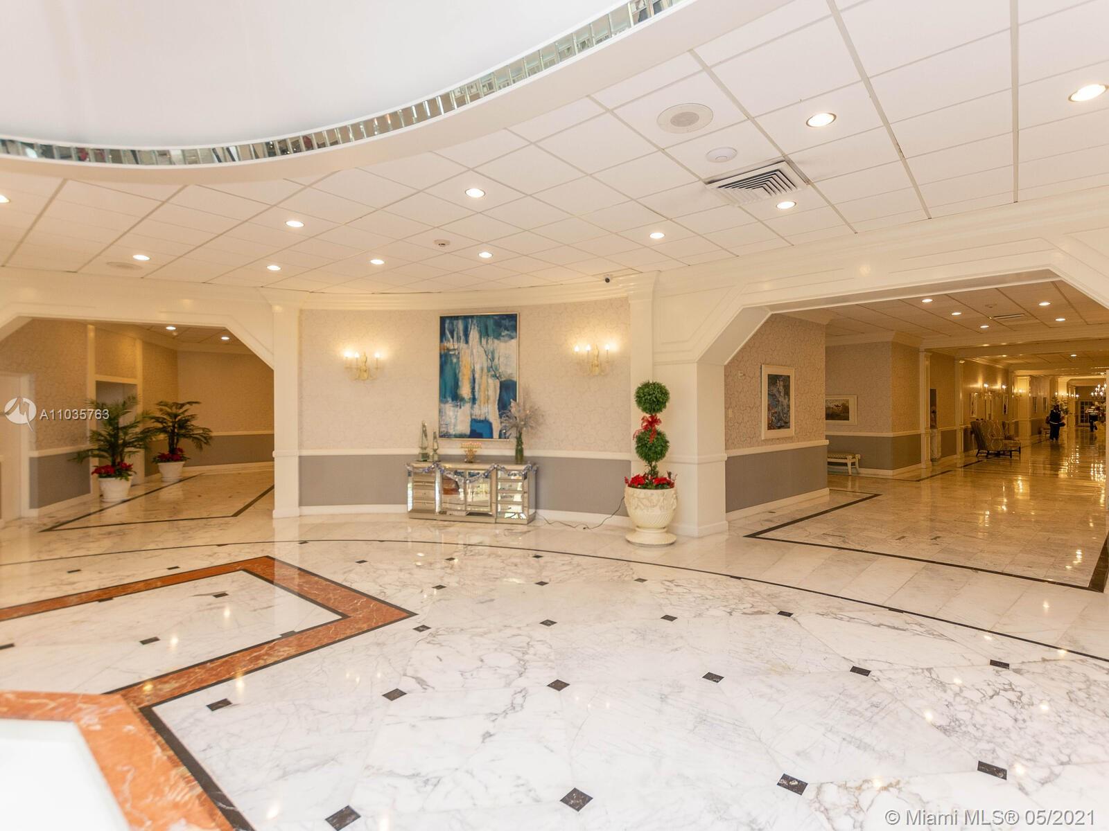 Hollywood, FL 33019,3800 S Ocean Dr #1724