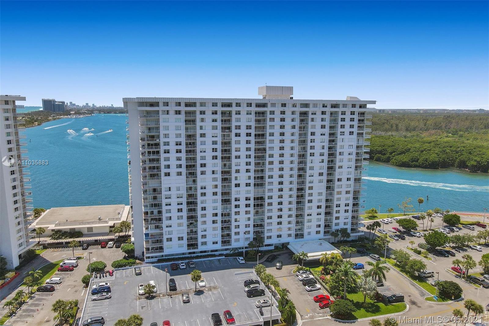 Sunny Isles Beach, FL 33160,500 Bayview Dr #PH-20