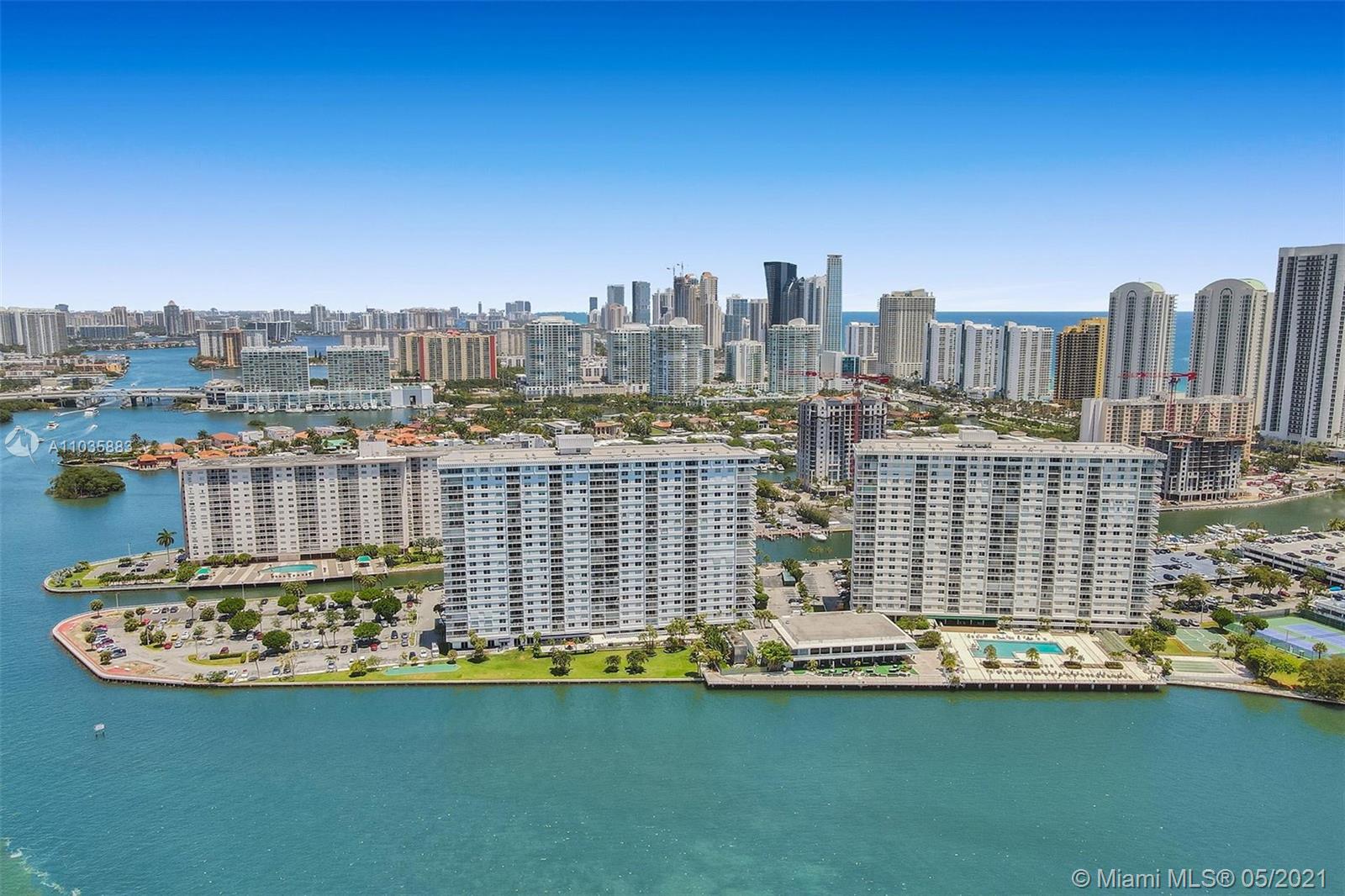 Sunny Isles Beach, FL 33160,500 Bayview Dr #PH-20