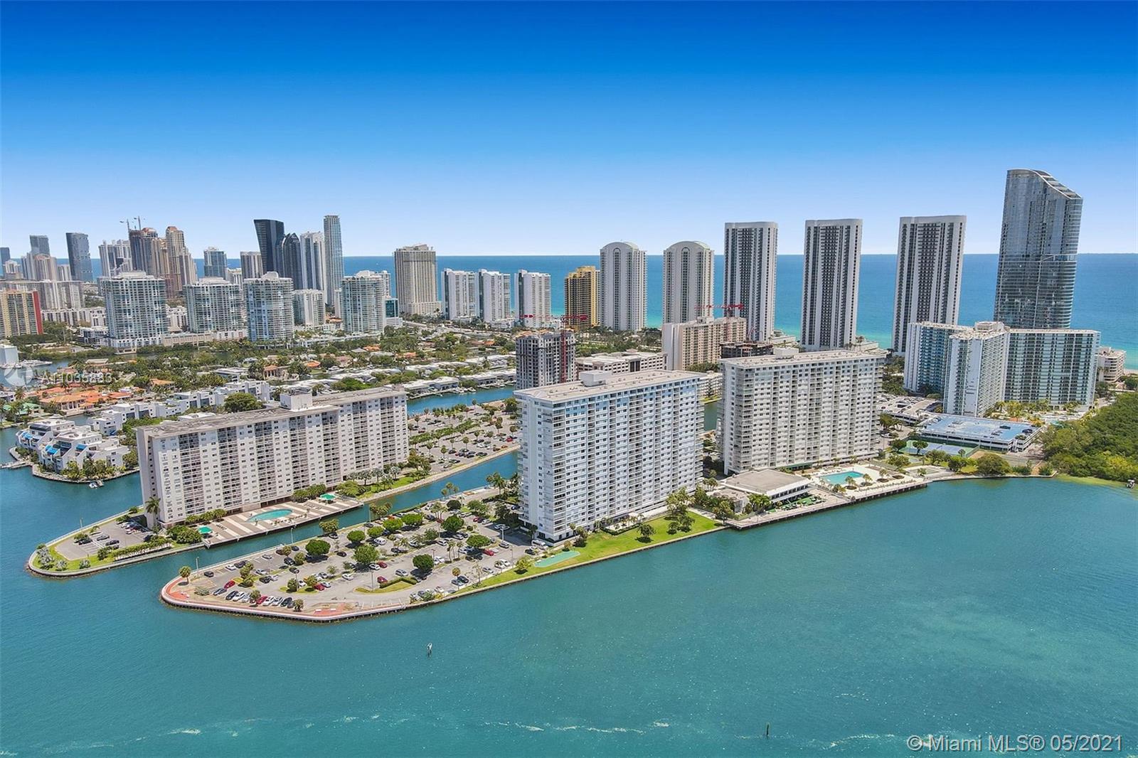 Sunny Isles Beach, FL 33160,500 Bayview Dr #PH-20