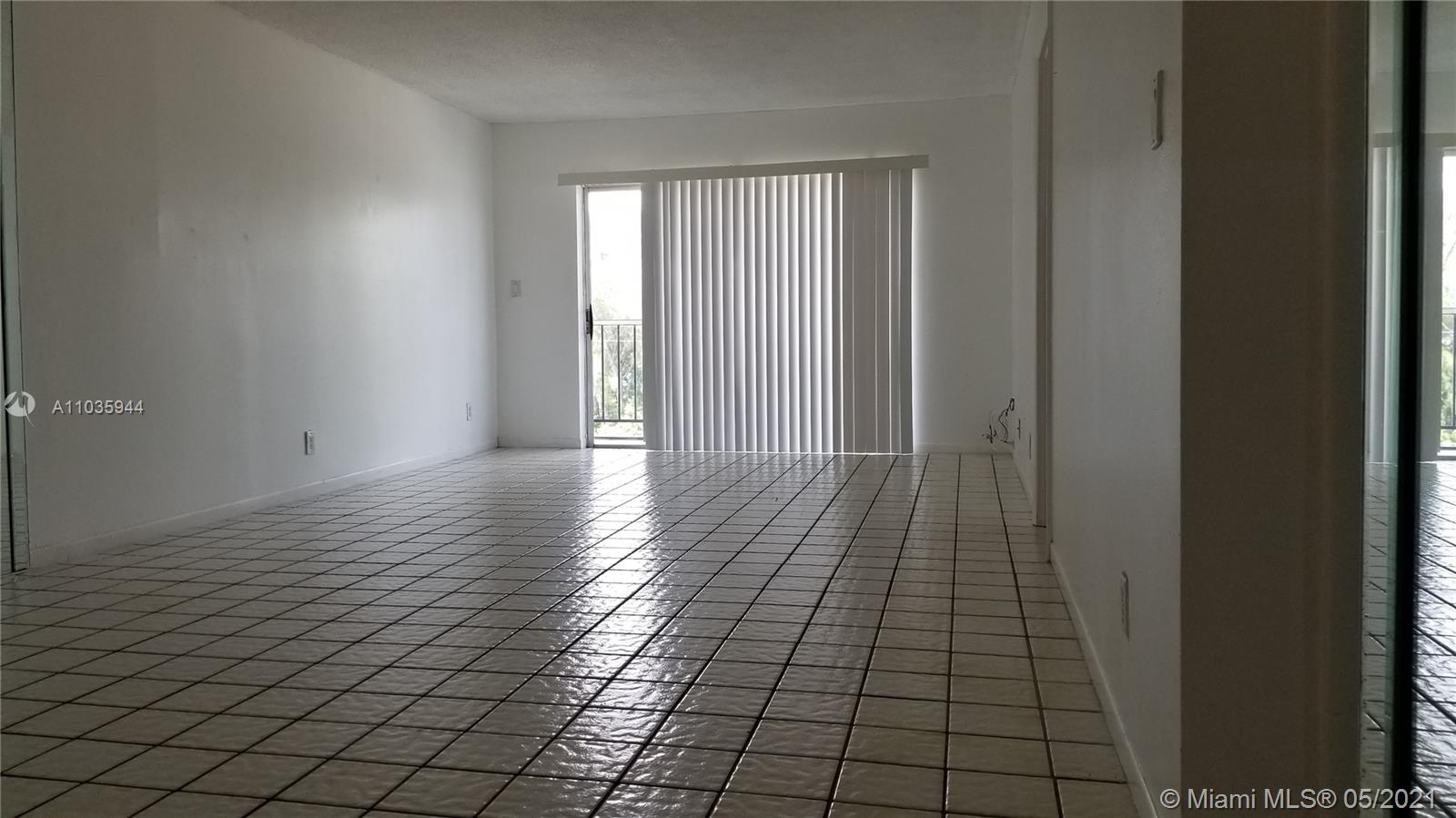 Hallandale Beach, FL 33009,220 SW 9th Ave #415