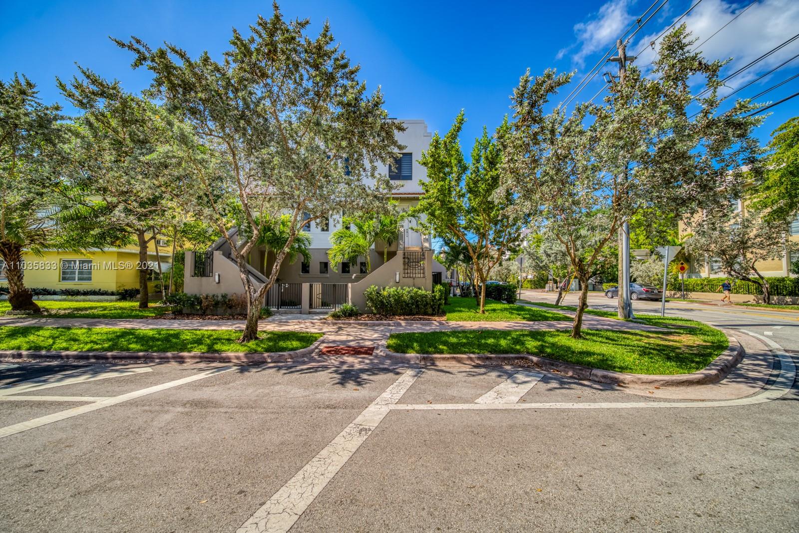 Photo 1 of Amalfi In The Gables Cond Apt 3 in Coral Gables - MLS A11035833