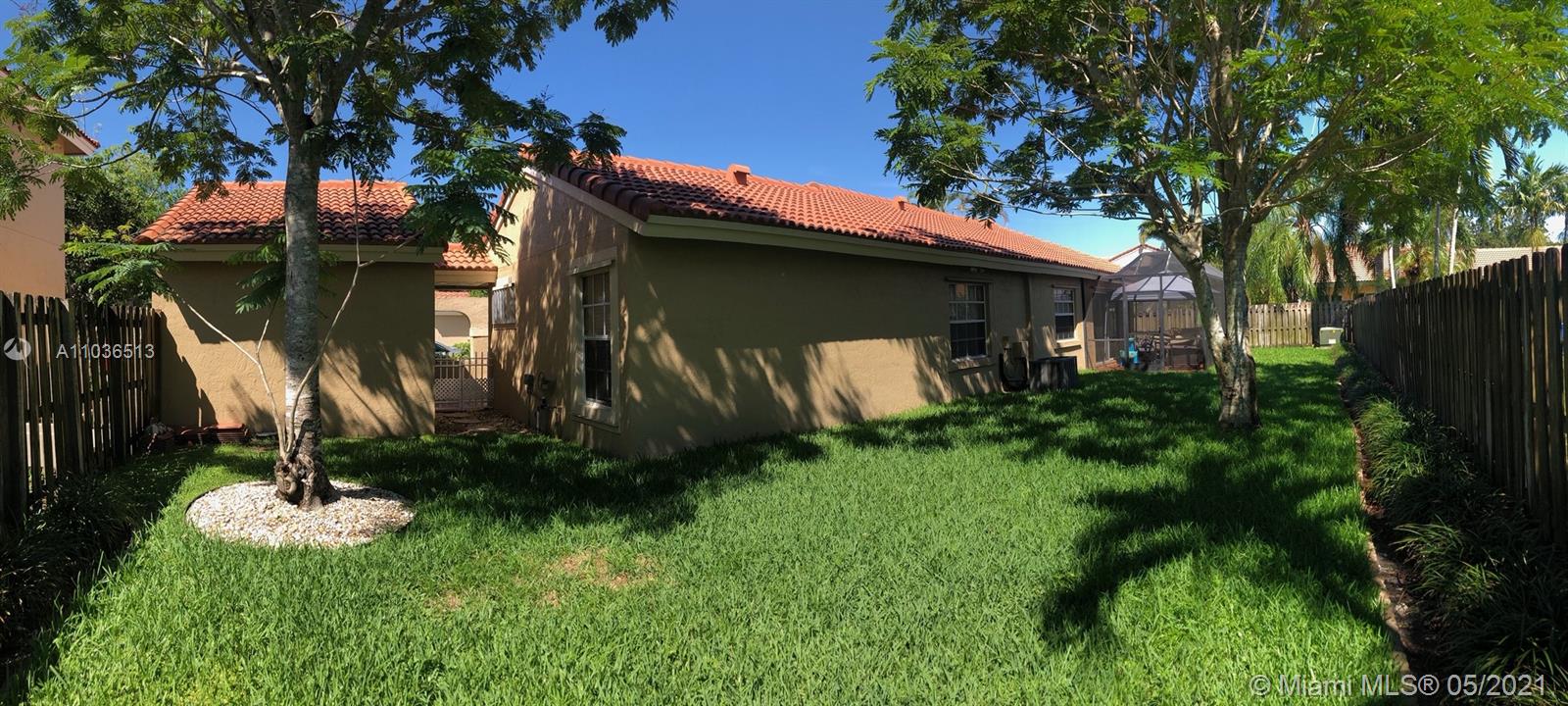 Weston, FL 33326,1350 Seagrape Cir