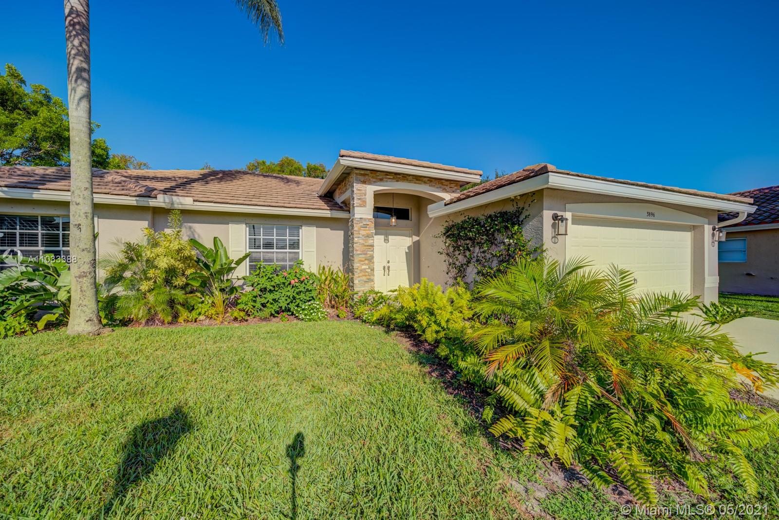 3896 Cypress Lake Dr, Lake Worth, FL 33467