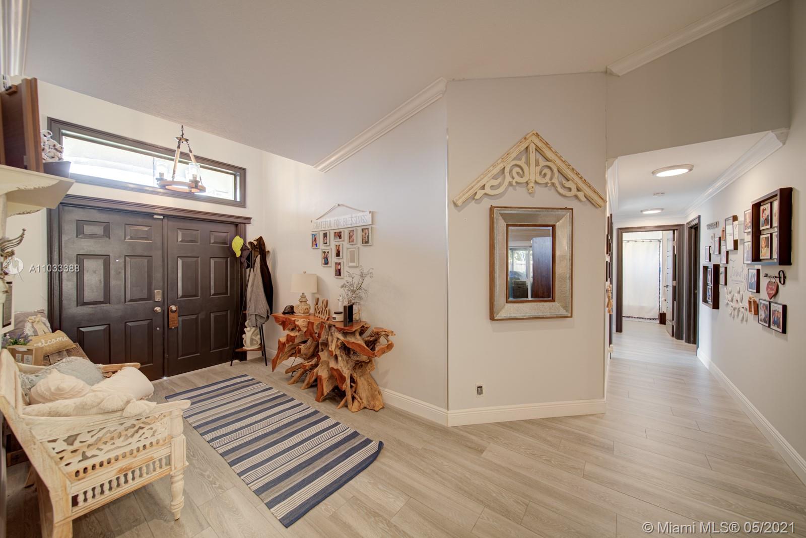 3896 Cypress Lake Dr, Lake Worth, FL 33467