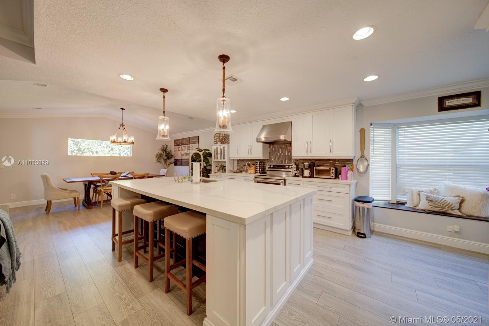 3896 Cypress Lake Dr, Lake Worth, FL 33467