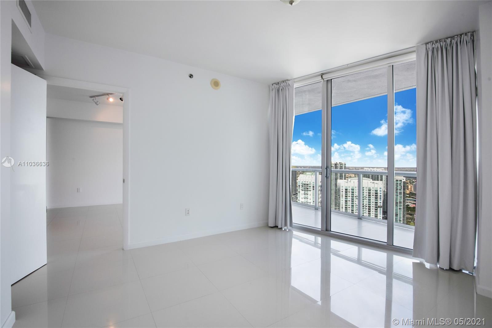 Miami, FL 33131,465 Brickell Ave #4904