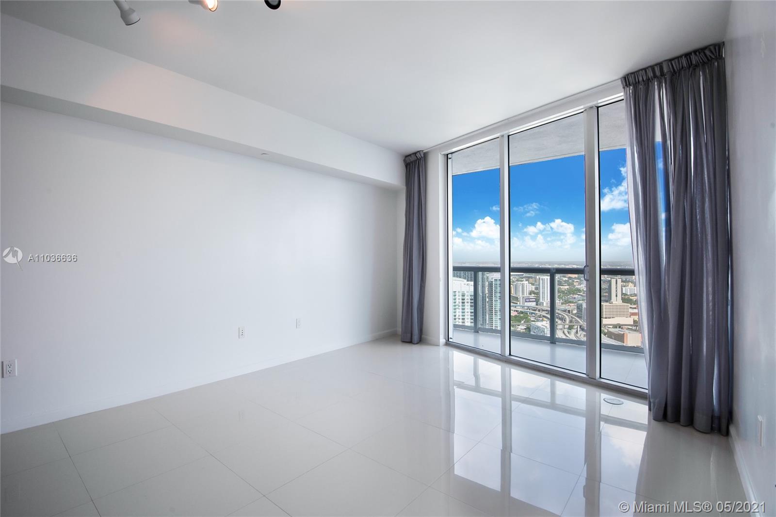 Miami, FL 33131,465 Brickell Ave #4904