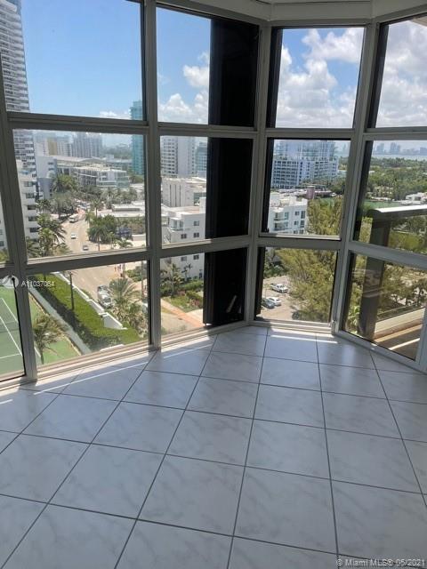 Miami Beach, FL 33141,6423 Collins Ave #1402