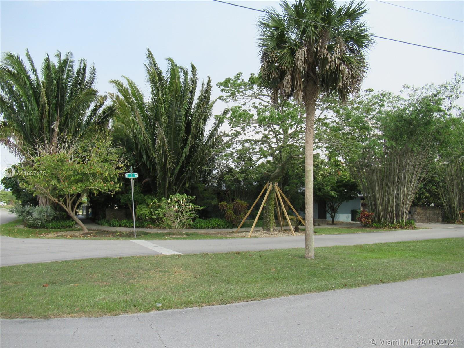 1895 NE 1 Ter, Homestead, FL 33030