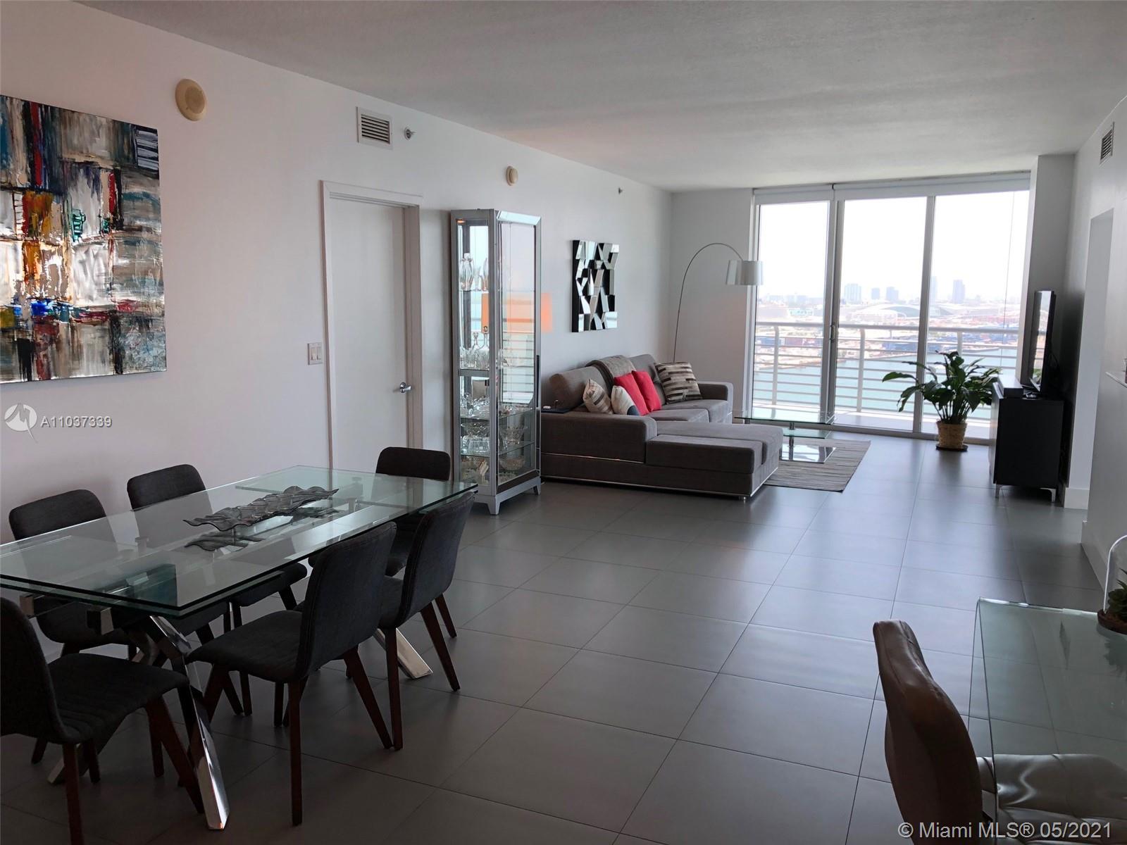 325 S Biscayne Blvd #3223, Miami, FL 33131