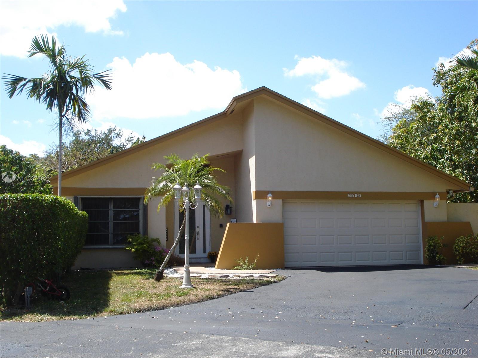 6590 SW 13th St, Plantation, FL 33317