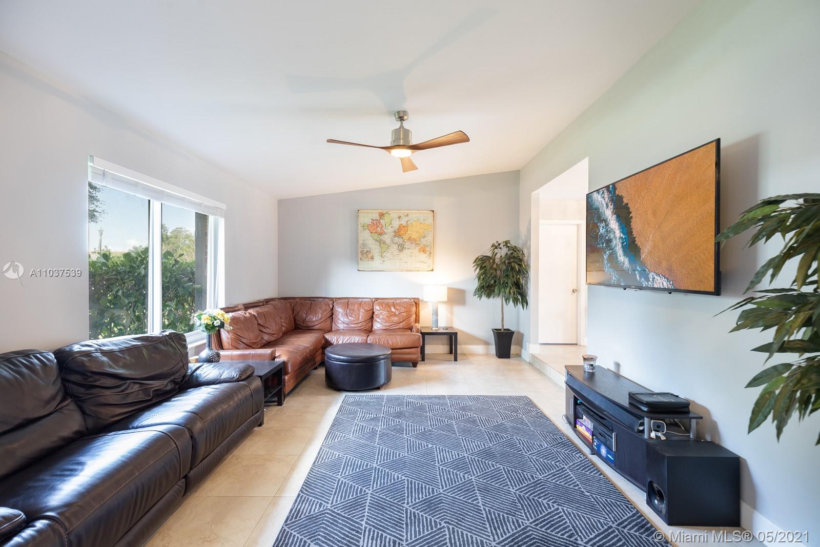 7701 NW 10th St, Plantation, FL 33322