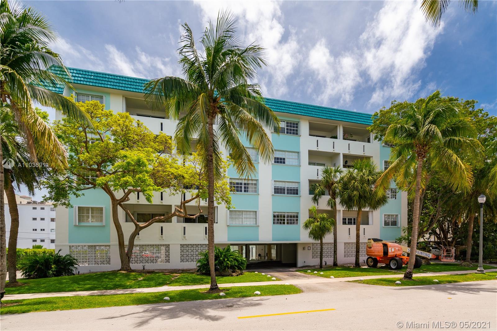 Key Biscayne, FL 33149,300 Galen Dr #306