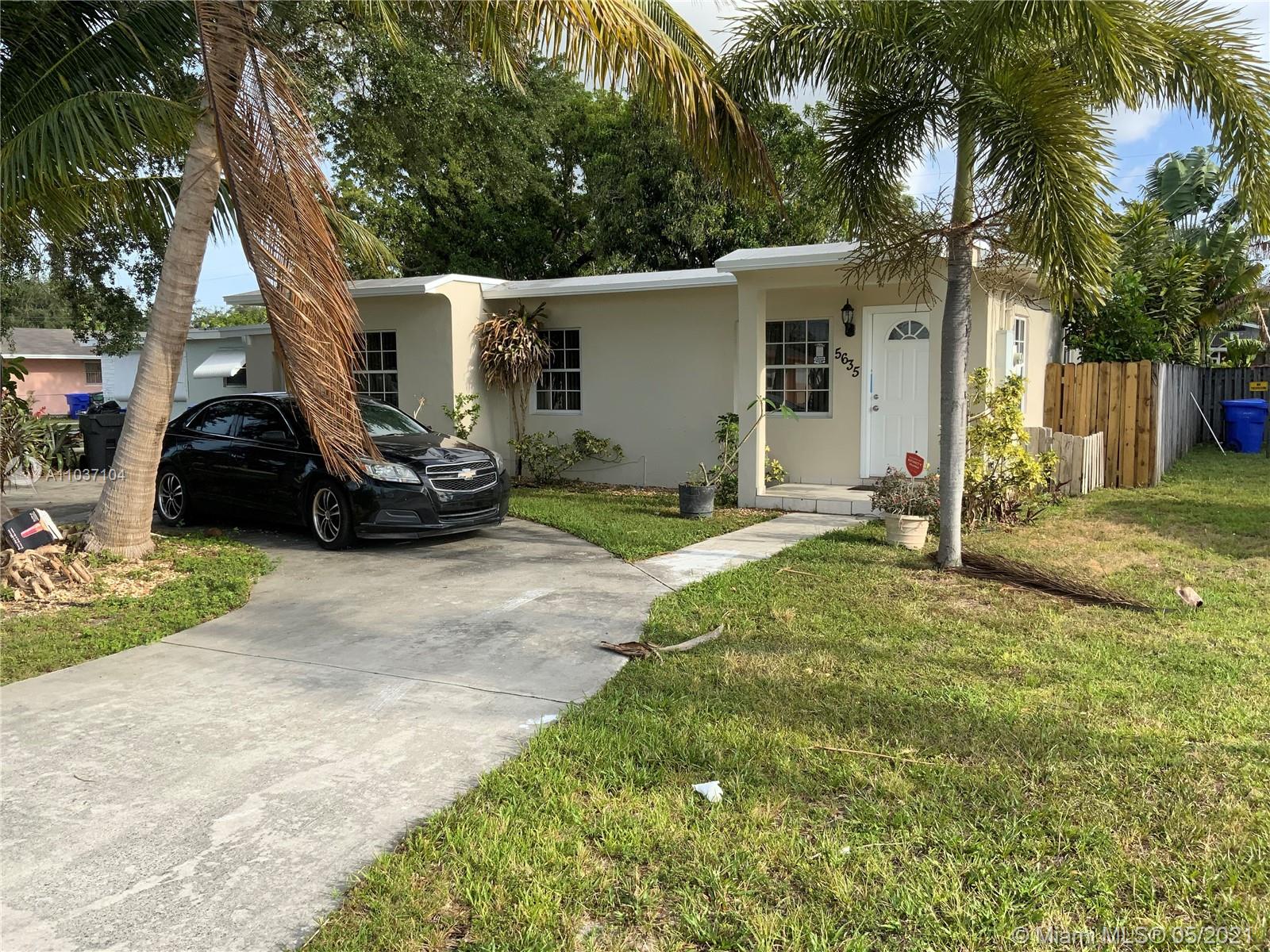 5635 Grant St, Hollywood, FL 33021