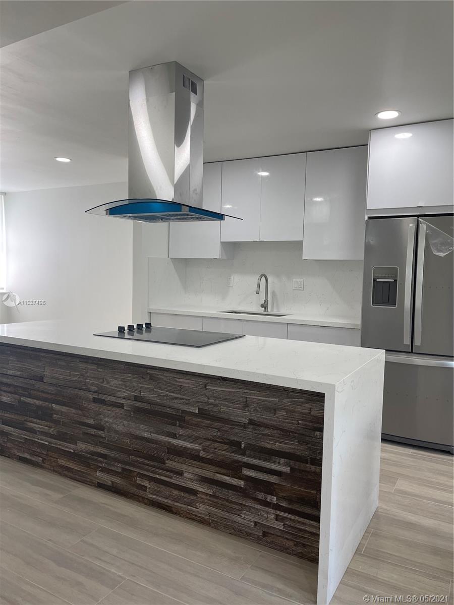 Aventura, FL 33180,20200 W Country Club Dr #PH10