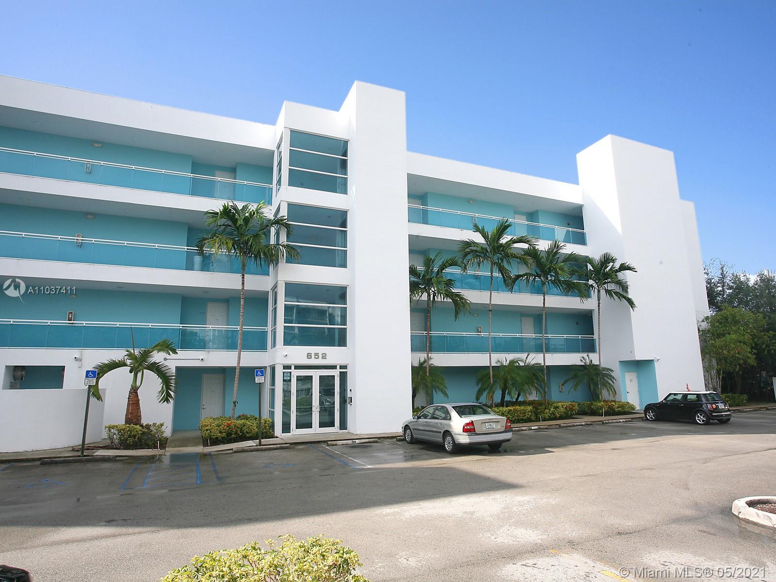 652 NE 63rd St #303, Miami, FL 33138