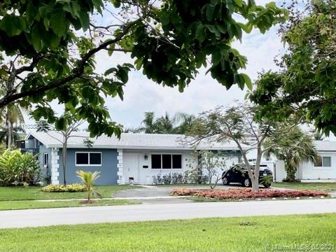 806 S Rainbow Dr, Hollywood, FL 33021