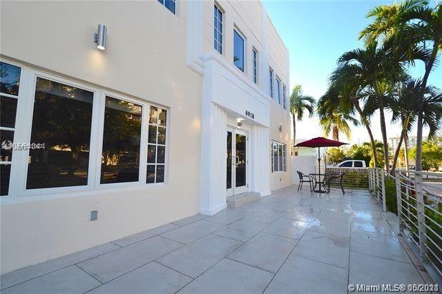 6918 Bay Dr, Miami Beach, FL 33141