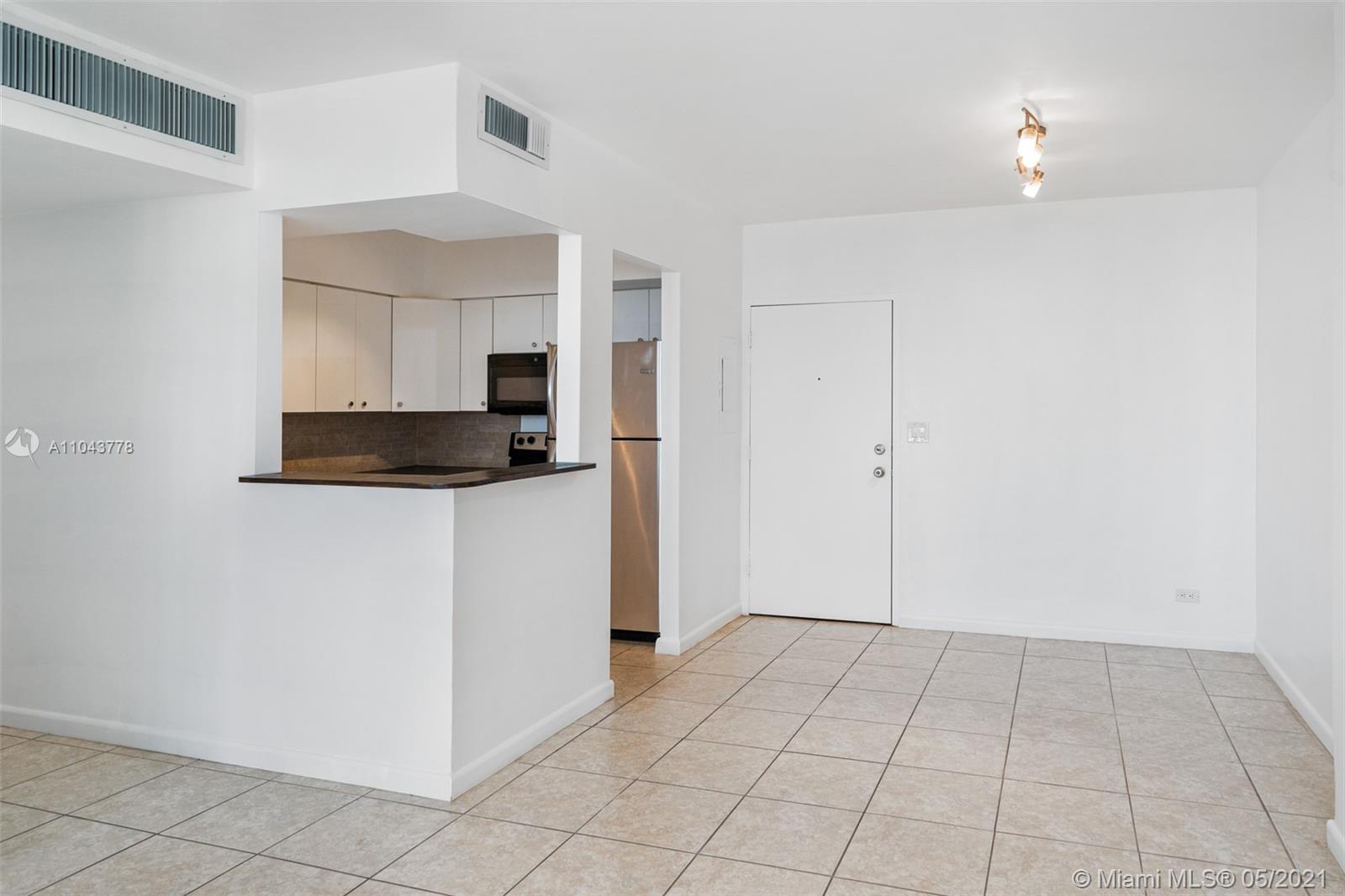 Miami Beach, FL 33141,7441 Wayne Ave #12M