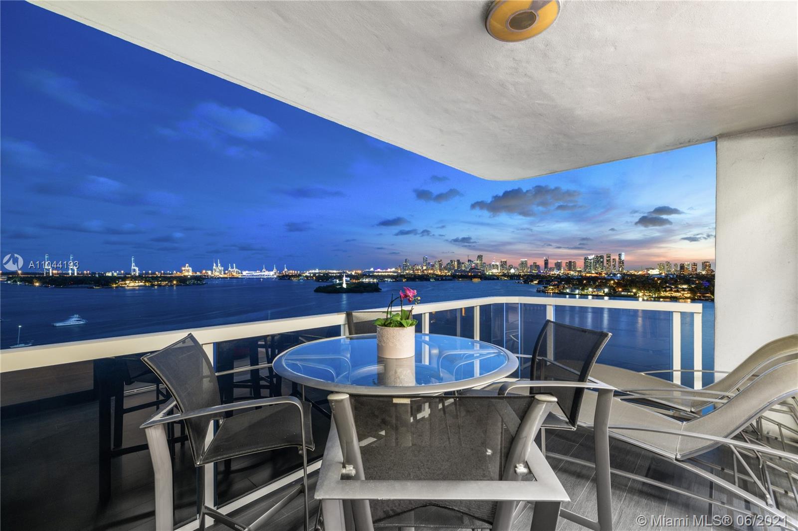 Photo 2 of Nine Island Apt 1207 in Miami Beach - MLS A11044193