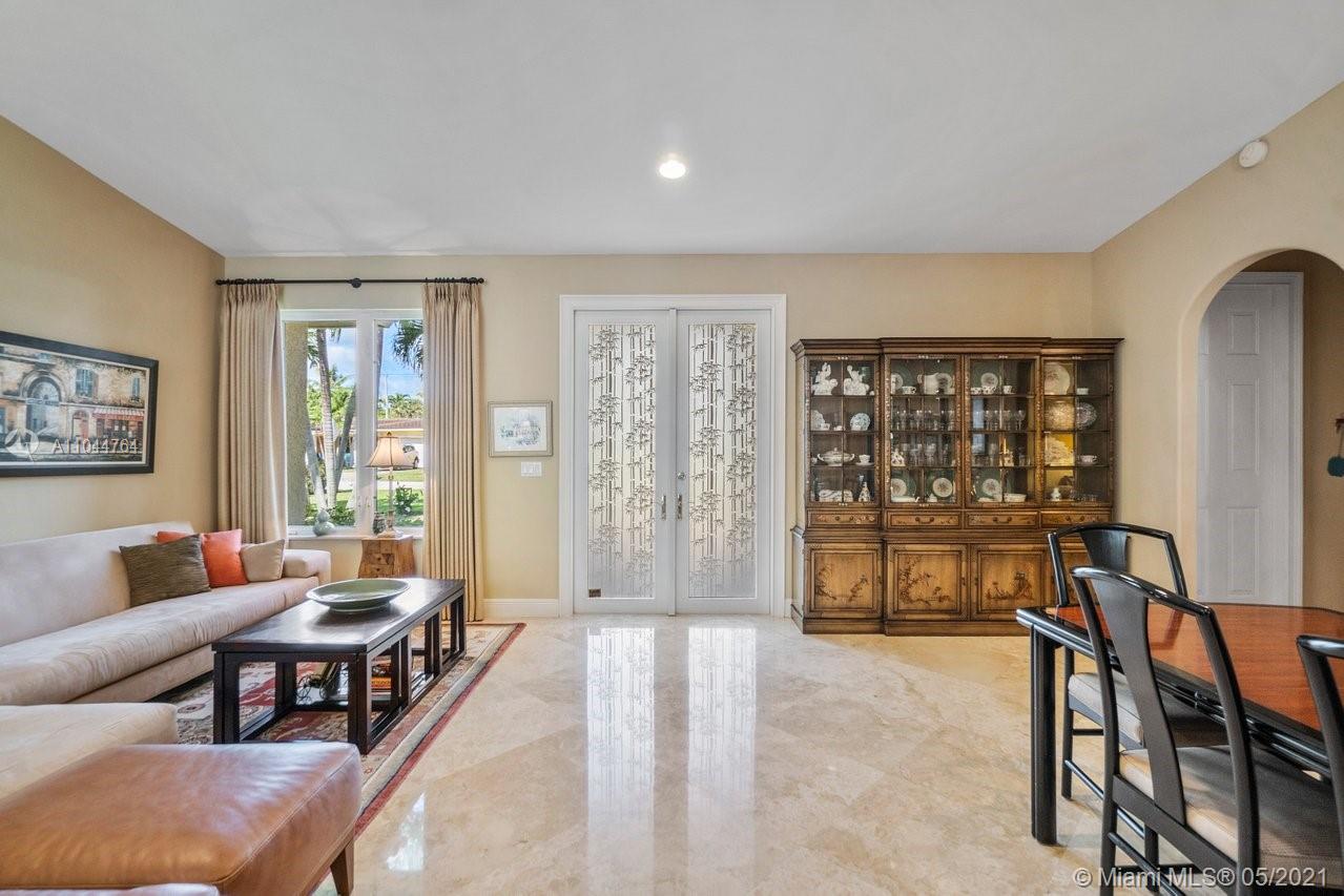 FL 33432,444 NE Wavecrest Ct