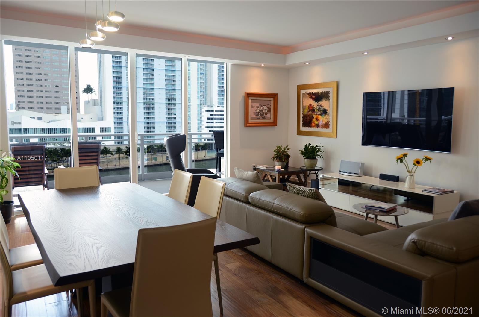 Photo 2 of Carbonell Apt 806 in Miami - MLS A11050117