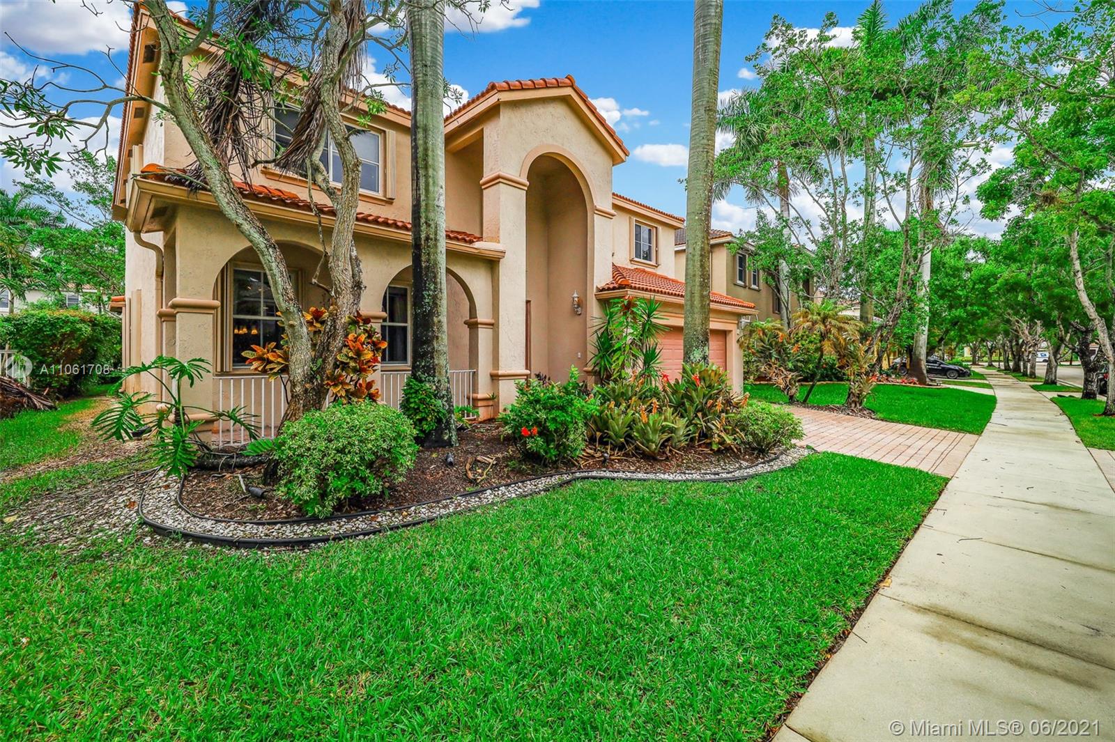 Photo 1 of 850 Nandina Dr in Weston - MLS A11061708