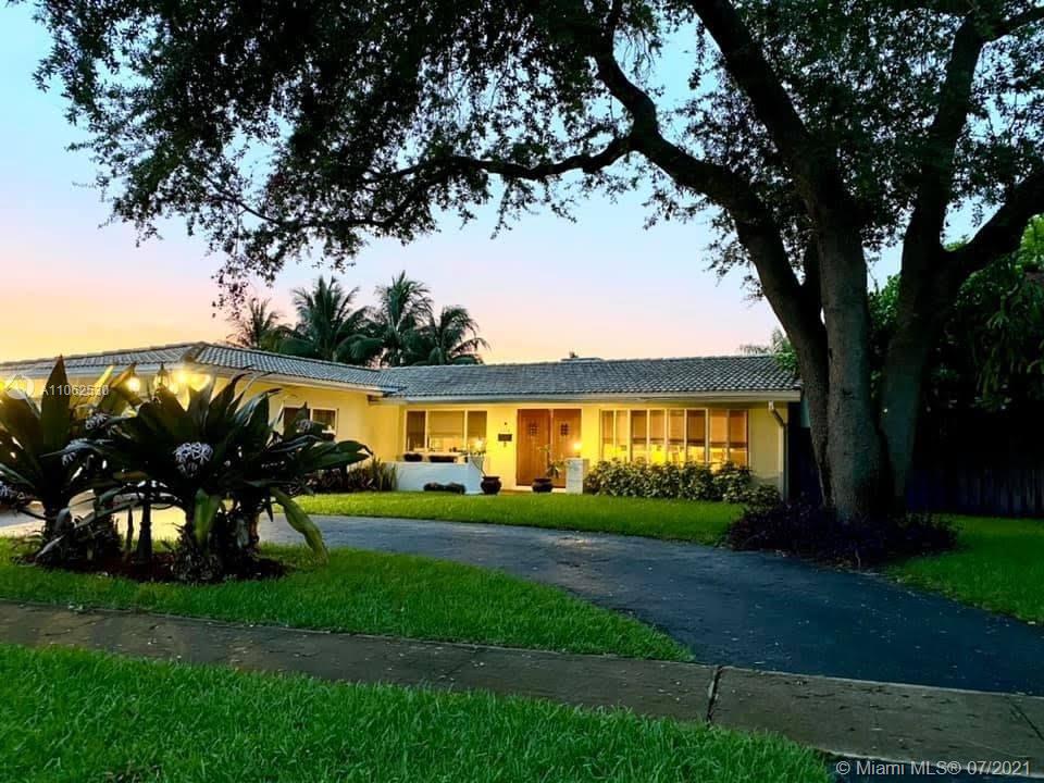 Photo 1 of 1118 46th Ter in Hollywood - MLS A11062530