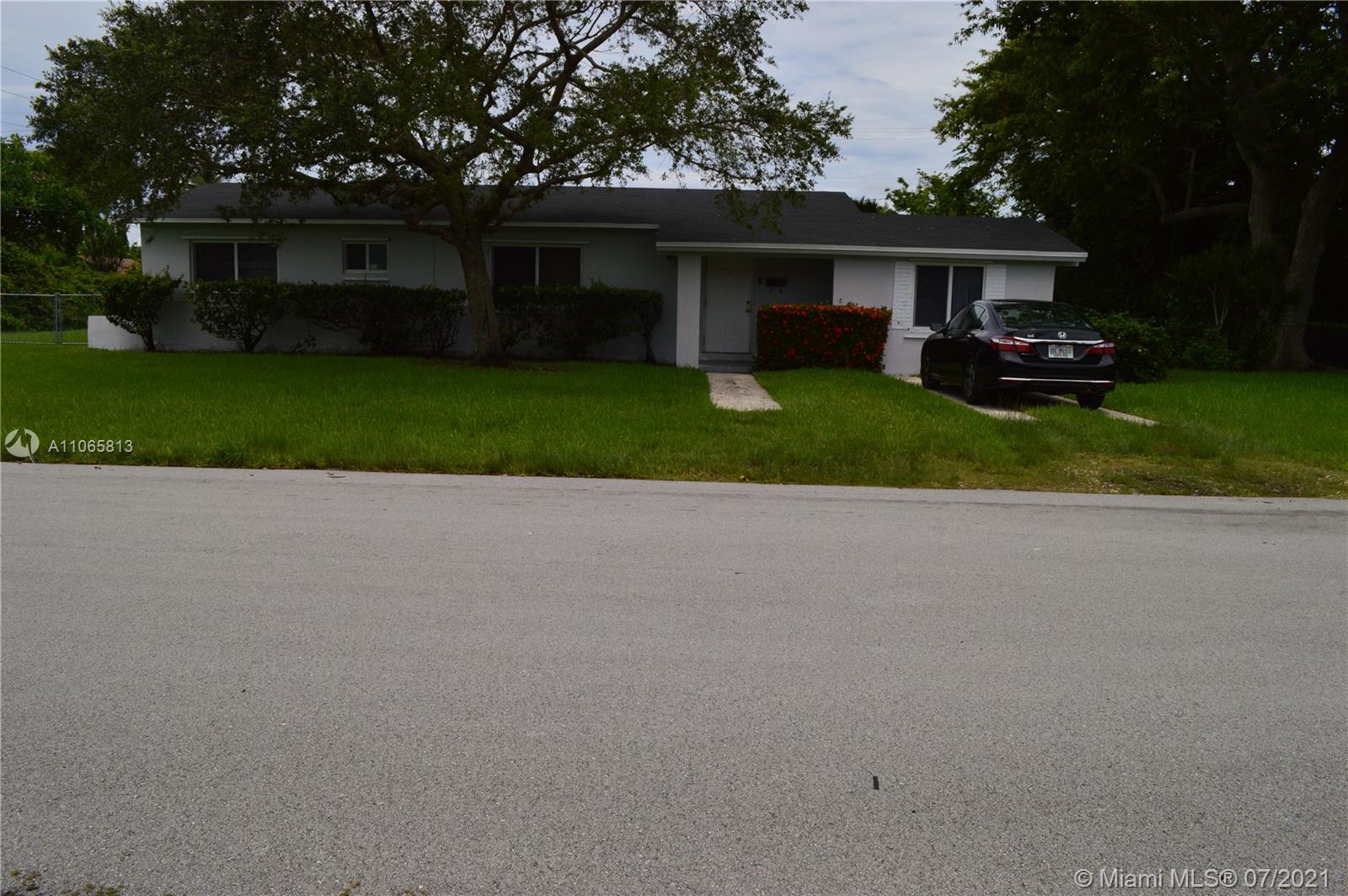 Photo 1 of 11425 109th Ave in Miami - MLS A11065813