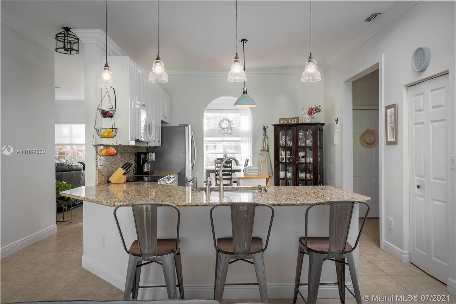 diamond lake Real Estate, Brokers, Home Values, Luxury Homes