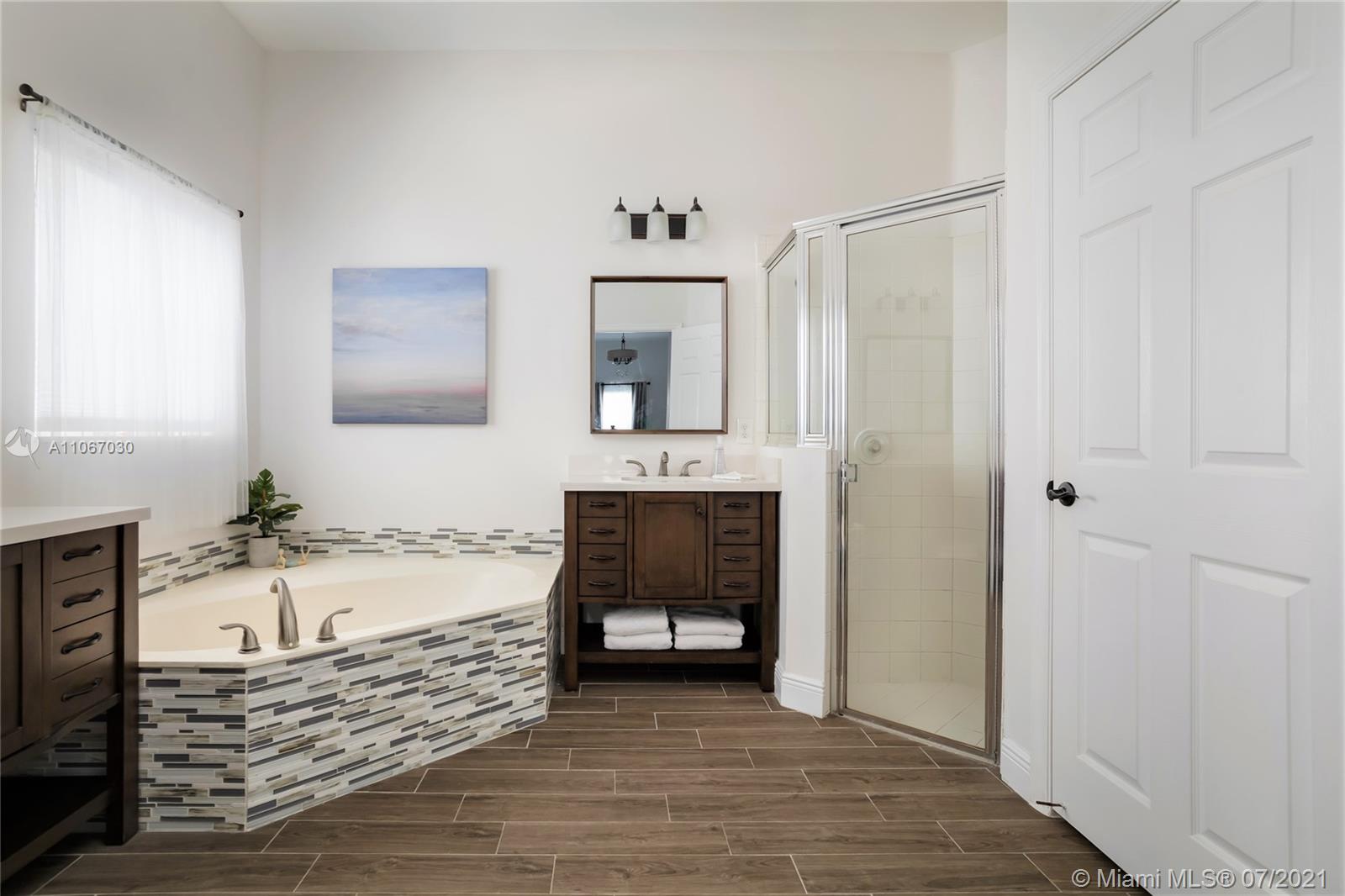 diamond lake Real Estate, Brokers, Home Values, Luxury Homes