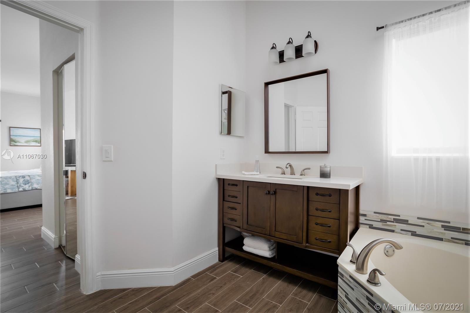 diamond lake Real Estate, Brokers, Home Values, Luxury Homes