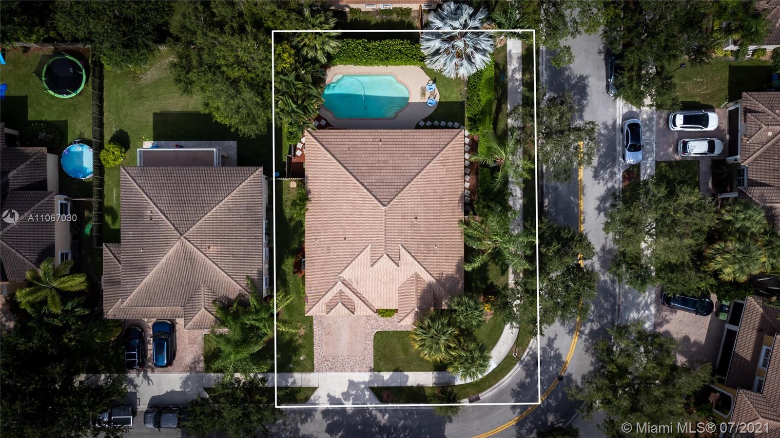 diamond lake Real Estate, Brokers, Home Values, Luxury Homes